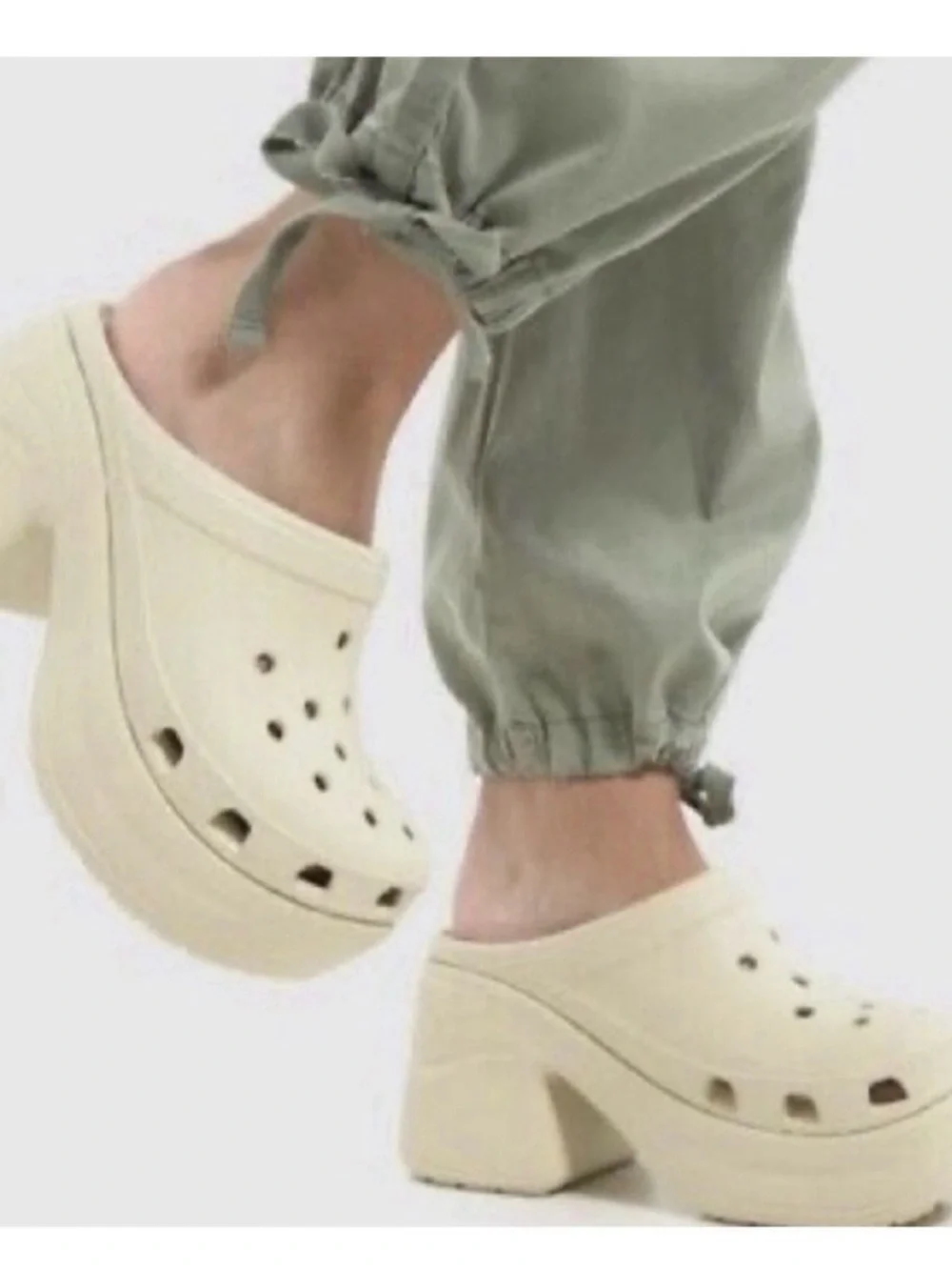 CROCS chunky platform